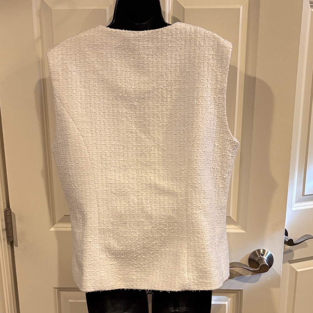 Nanette Lepore Large Women's White Sleeveless vest - NWT - Picture 2 of 4